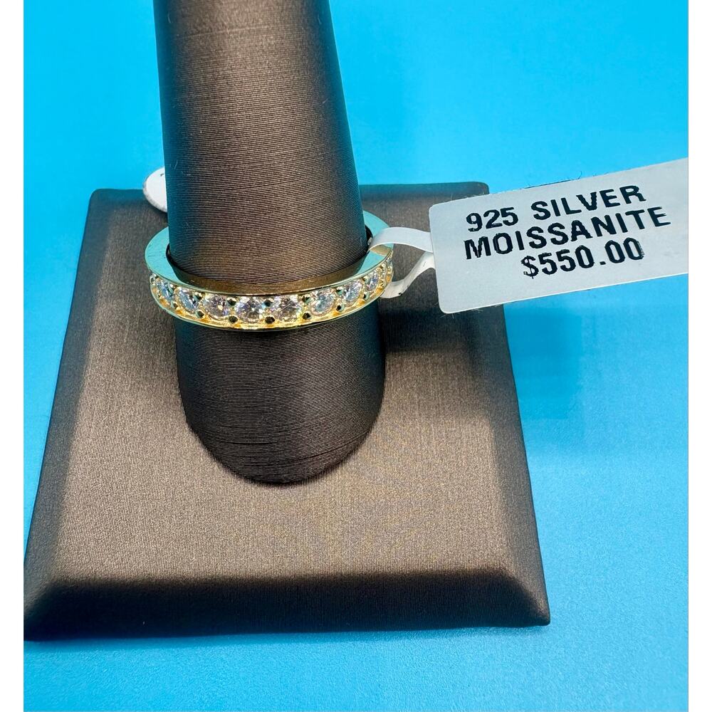 NWT Stunning Men's 3CTW Moissanite Eternity Band - Size 8.25